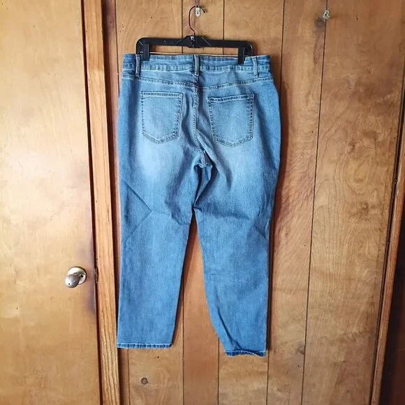 Time & Tru Plus Size Women's Blue Jeans Size 18 - Picture 6 of 6